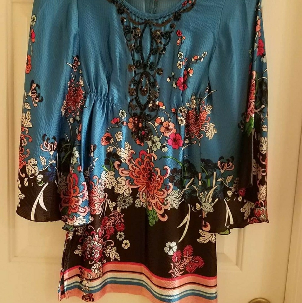 Dress - Picture 2 of 3
